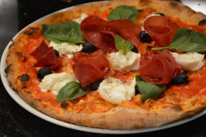 Dieci Pizza Kurier Winterthur food