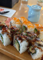 Huit Sushi food