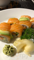 Atarashii Sushi food