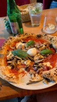 Pizzeria Fratellini's food