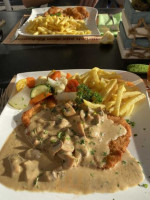 Elggerhof Schnitzelhof food