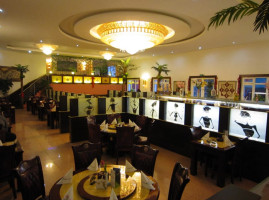 Hotel Restaurant Zhong Mong inside