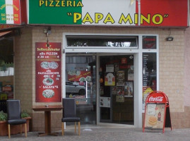 Papa Mino inside