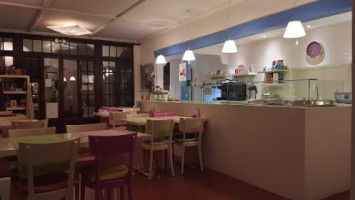 Govinda Ristorante inside