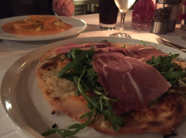 Pizzeria Ristorante Raffaele im Kronenhof food