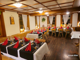 Restaurant Frohsinn inside