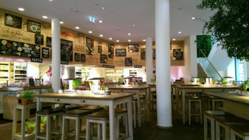 Vapiano inside