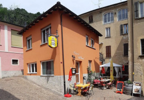 Osteria IN PIAZZA inside