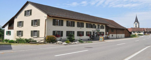 Hotel-Restaurant Baumgarten inside