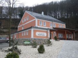 Landgasthof Waldfrieden outside