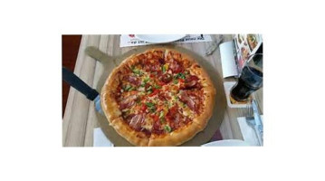 Pizza Hut food