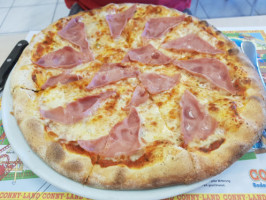 Pizzamaxx food