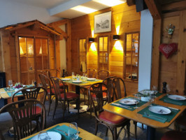 Restaurant le Gruyèrien food