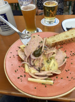 Augustiner Schwalbe food