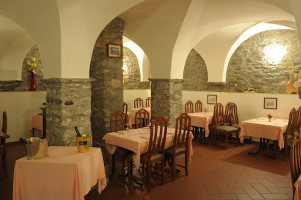 Ristorante Pizzeria Piazzetta inside