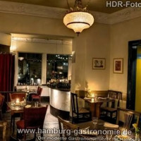 Restaurant FuH - Ein Raum zum Speisen food