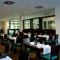 Fleming's Brasserie & Wine Bar im Fleming's Hotel Frankfurt-Hamburger Allee food