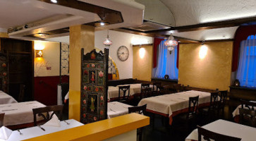 Tandoor inside