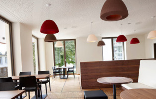 Das Cafe inside