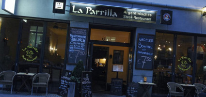 La Parrilla Steak-Restaurant inside