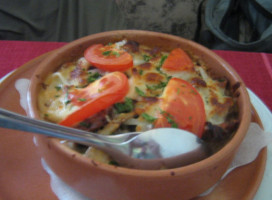 Akropolis food