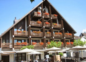 HOTEL KRONE SARNEN outside