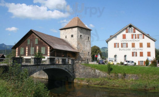 Landgasthof Grynau outside