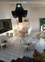 Antico Caprino inside