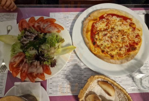 Pizzeria Des Allées food