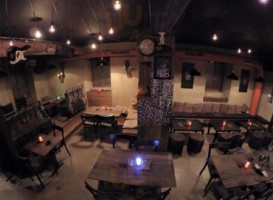 Gleis 13 inside