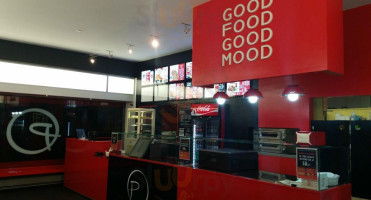 Punto P. Pasta, Pizza And More inside