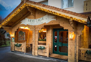 Hôtel Restaurant Ermitage outside