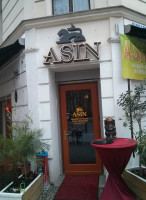 Asin Singapur Restaurant inside