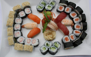 Sushi Masuta  food