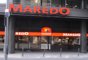 Maredo outside