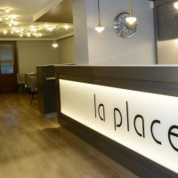 La Place inside