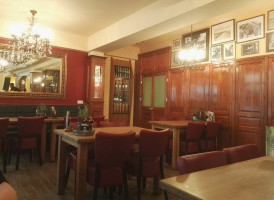 L`Oliveto inside