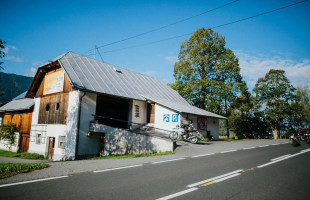 Motorrad- Gasthof Strasswirt Am Nassfeld In Kärnten inside