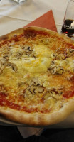 Pizzeria Verona Due food