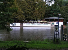 Krug zum grünen Kranze outside