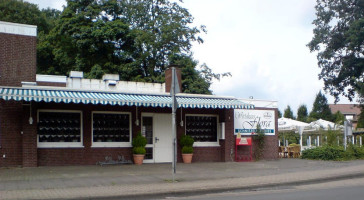 Bistro-Flora Ilse Henneböhle outside