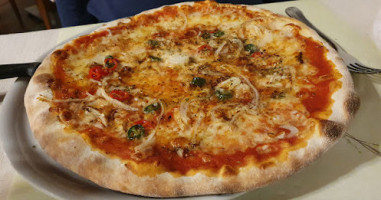 Tricolore Pizzeria food