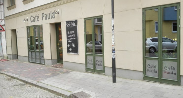 Café Paula outside