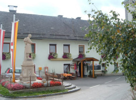 Gasthof Kirchenwirt outside