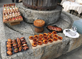 La Table D'adrien food