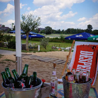 Strandgut Im Rennbahnpark food