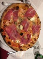 Pizzeria Mazzini food