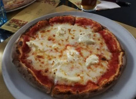 Pizzeria Carlino food