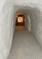 Fondue-iglu Engstligenalp Adelboden inside