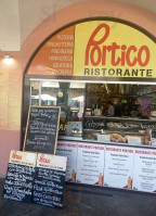 Al Portico food